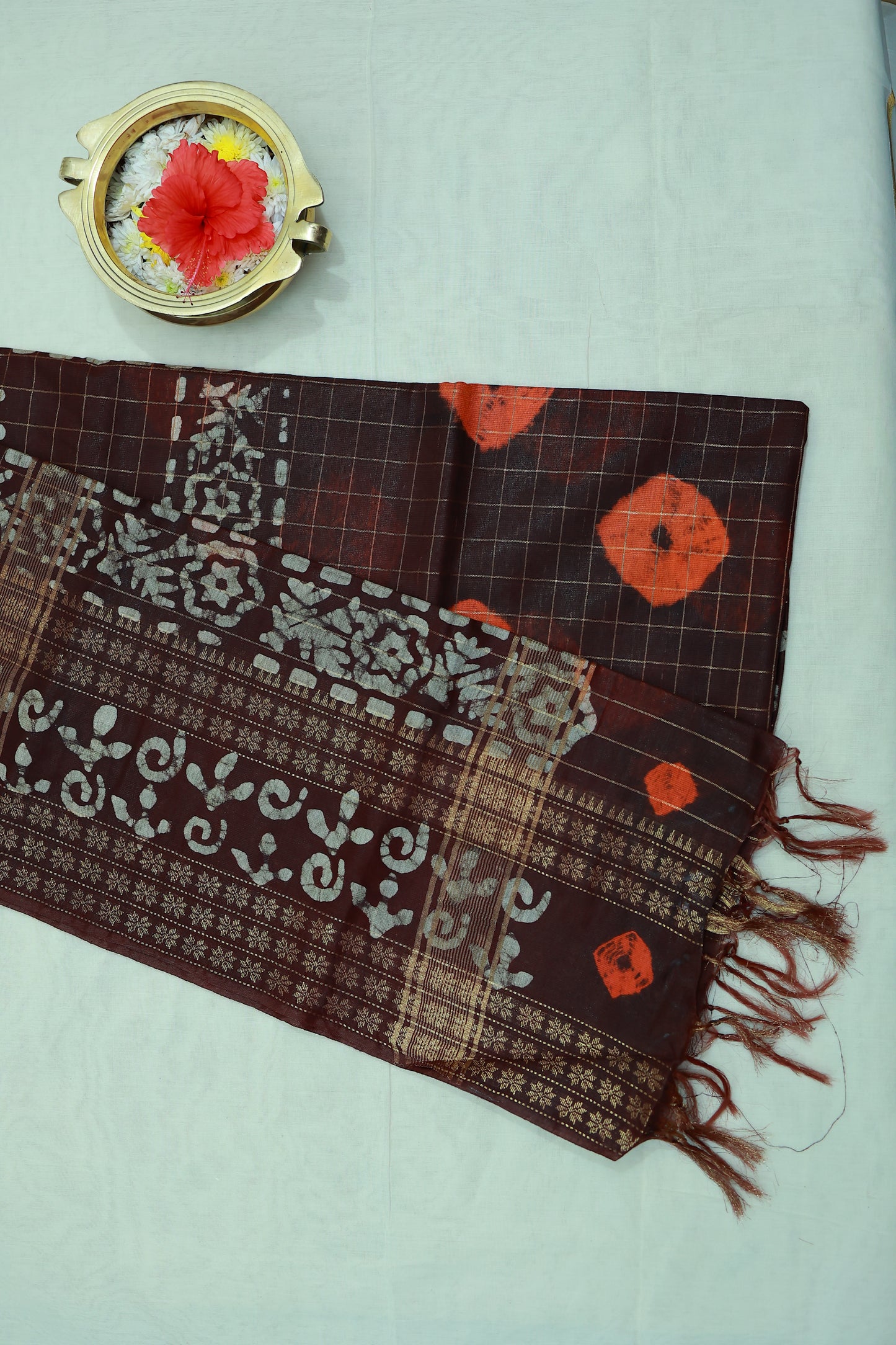 KS29 - Elegant Handwoven dark brown Linen Saree
