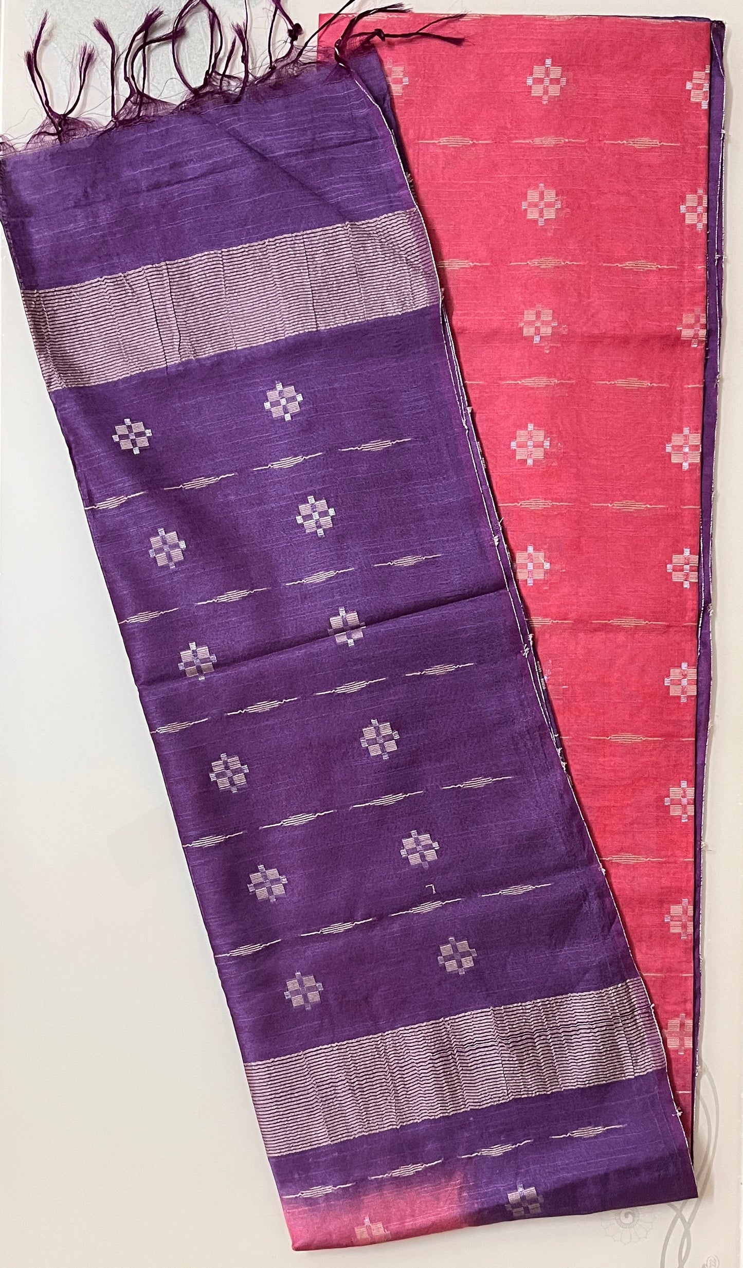 CAS169 - Deep purple and bright pink Ikat inspired saree