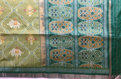 Ks 208 - Parrot green silk saree