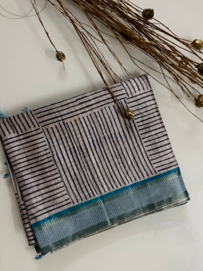 KS331 - Teal blue geometric patterned saree