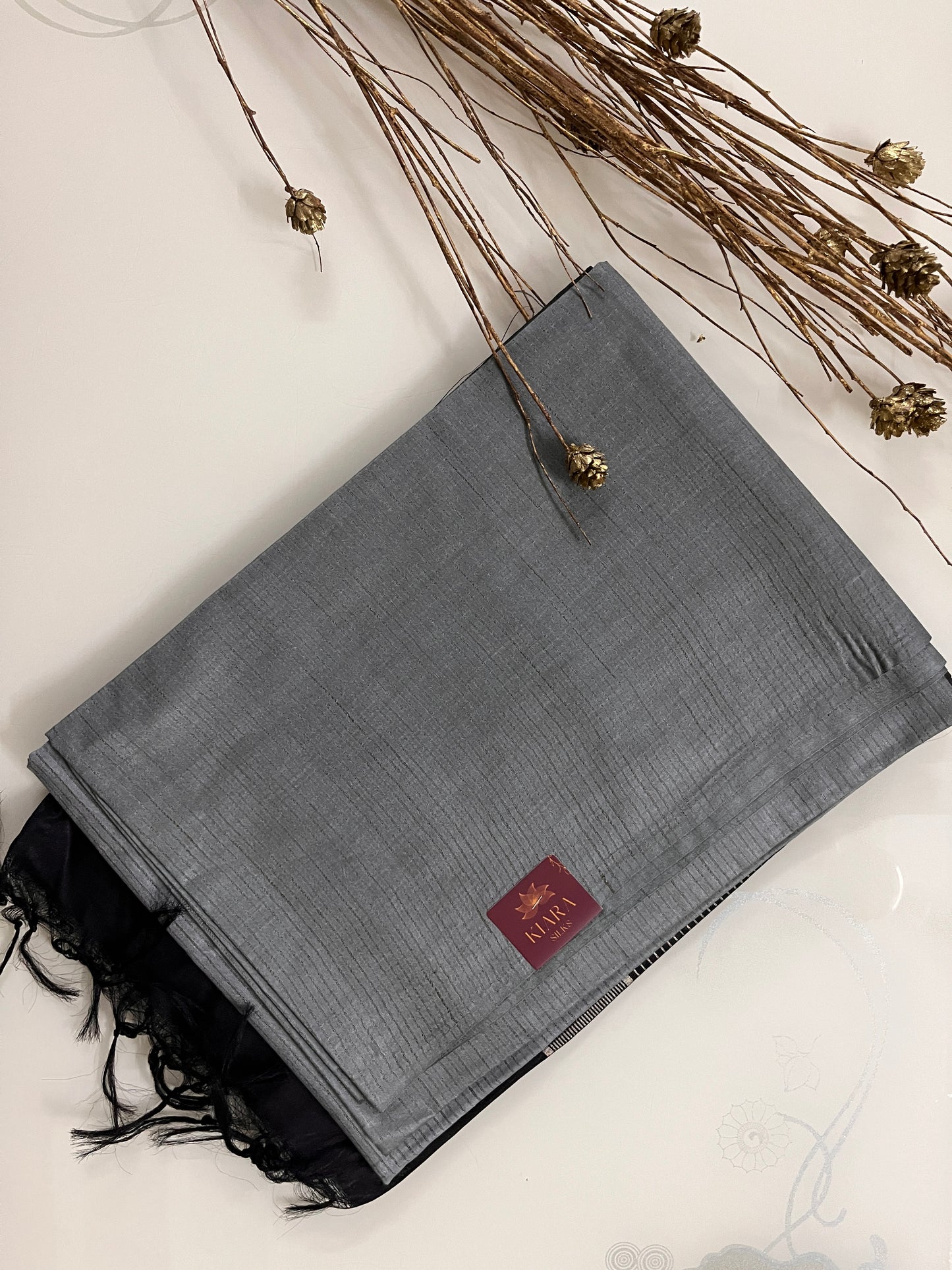 KS269 - Elegant grey saree with black pallu