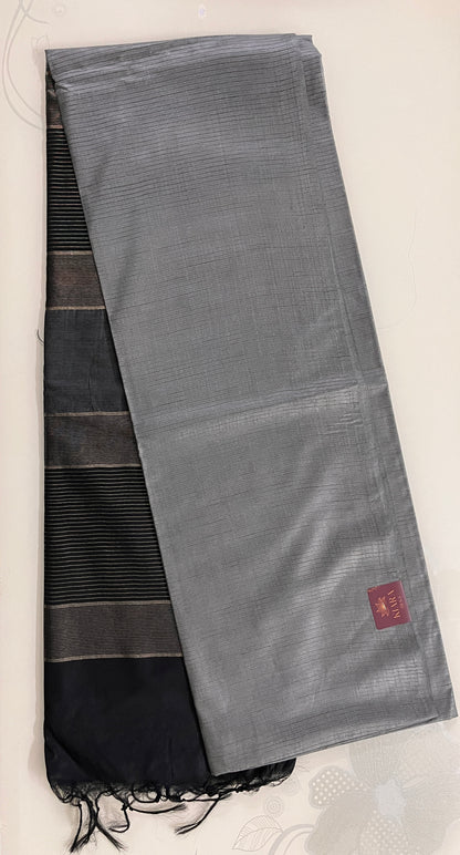 KS269 - Elegant grey saree with black pallu