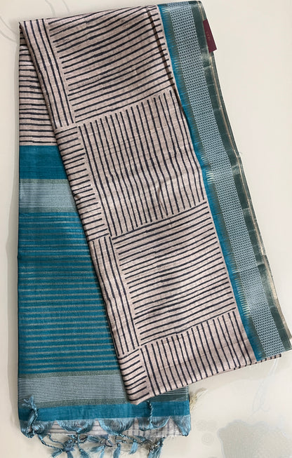 KS331 - Teal blue geometric patterned saree