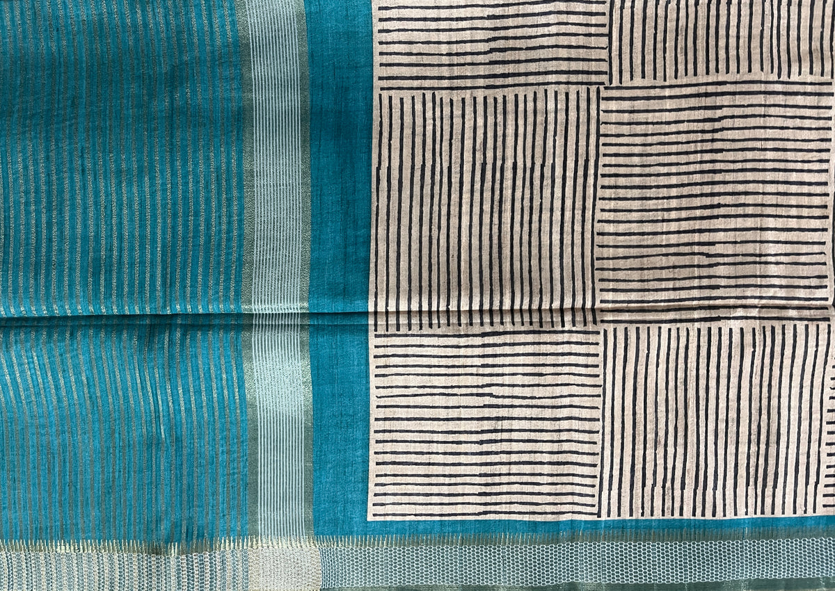 KS331 - Teal blue geometric patterned saree