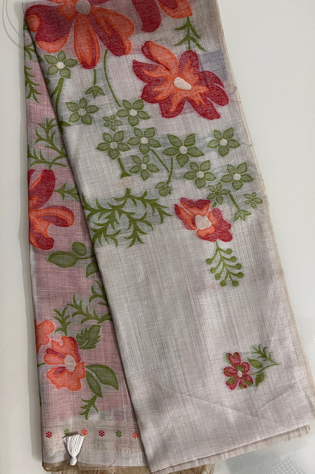 KS290 - Floral printed linen saree
