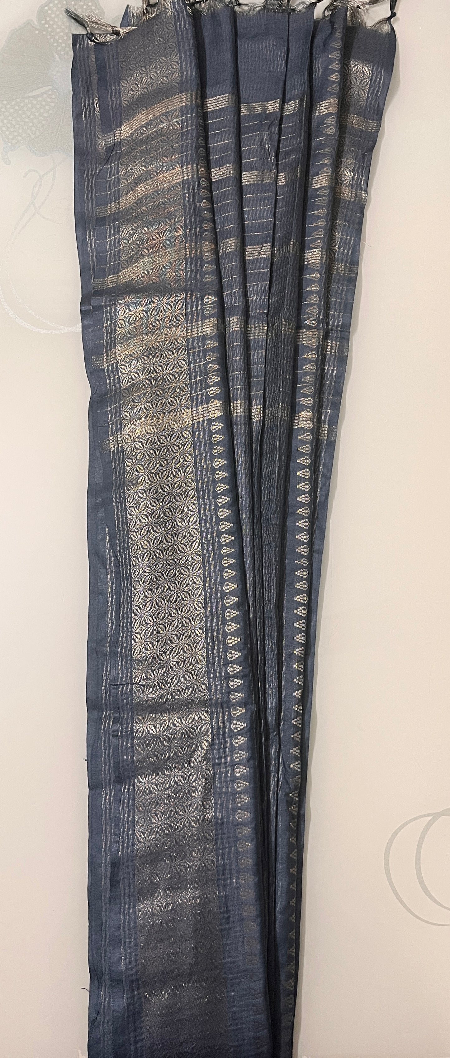 CAS177 - Charcoal grey with silver zari saree